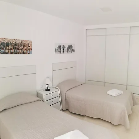 Residencial Amber Iii - Centrico, Amplio Y Comodo * Vecindario (Gran Canaria)